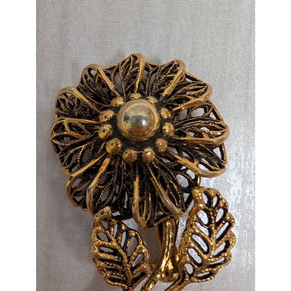 Vintage Black & Gold Filigree Flower Brooch Ornate Petal Design Elegant Statemen